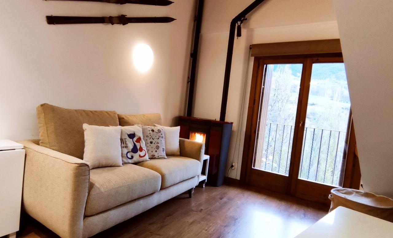 Apartamentsaloriaburg Farrera Экстерьер фото